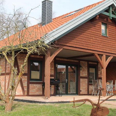 Comfy Farmhouse In Brusow With Garden Kröpelin Buitenkant foto