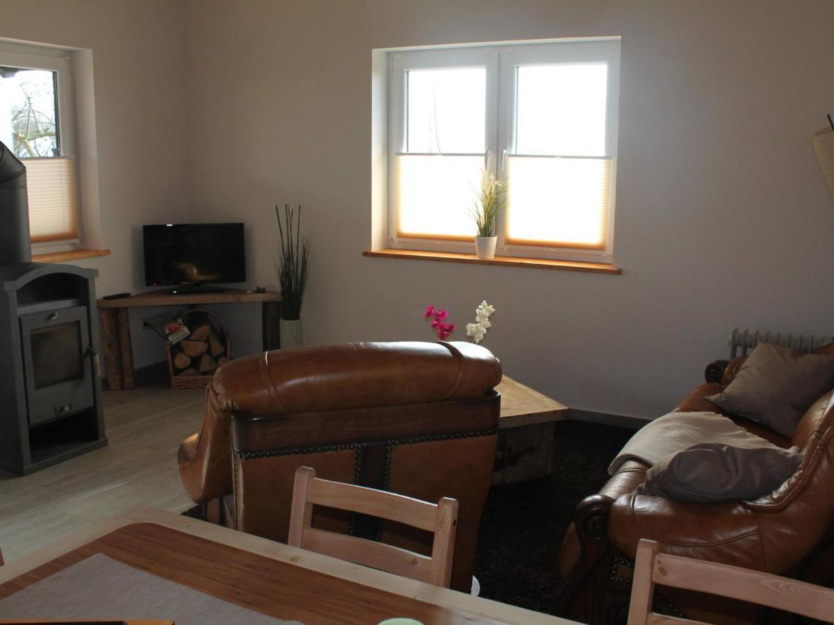 Comfy Farmhouse In Brusow With Garden Kröpelin Buitenkant foto